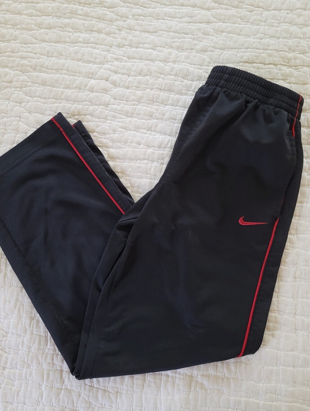 Nike Black With Red Piping Elastic Waist Athletic Track Pants Size 7